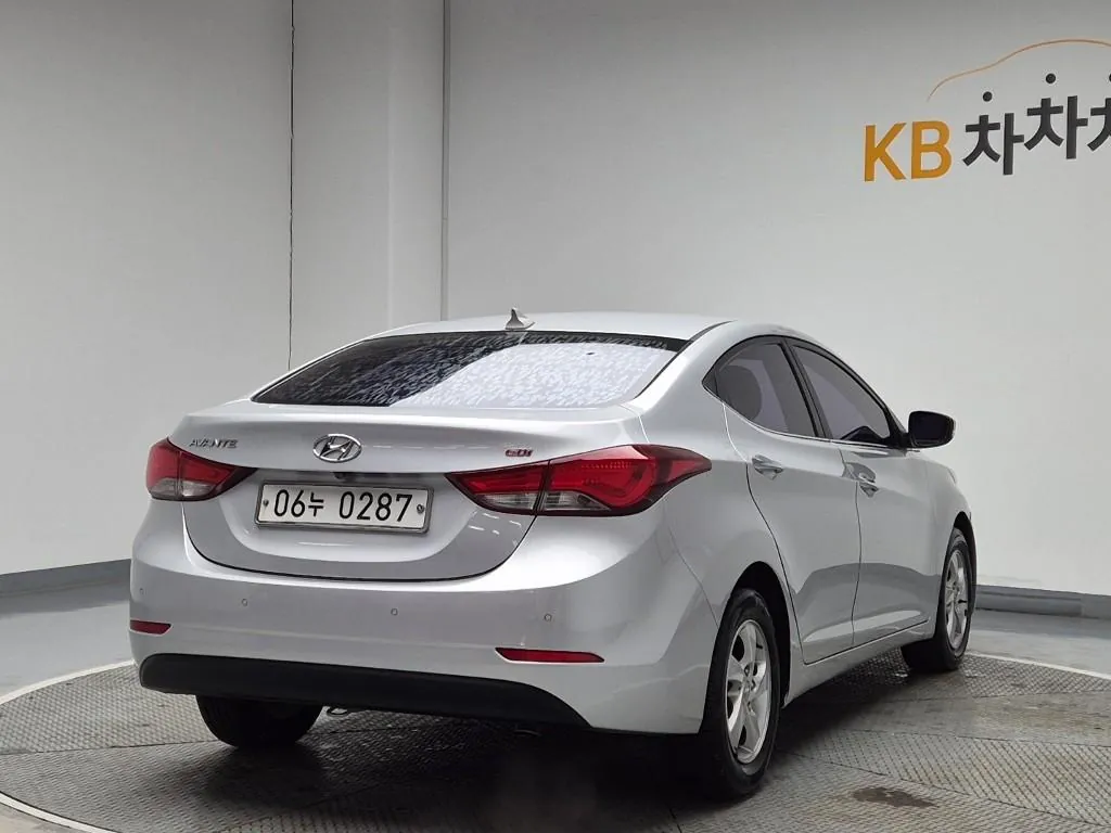 Hyundai Avante 2014 photo 3
