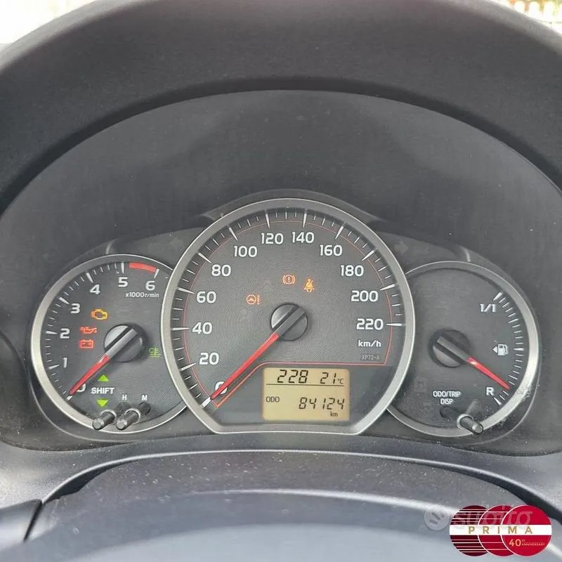 Toyota Yaris 2012 photo 4