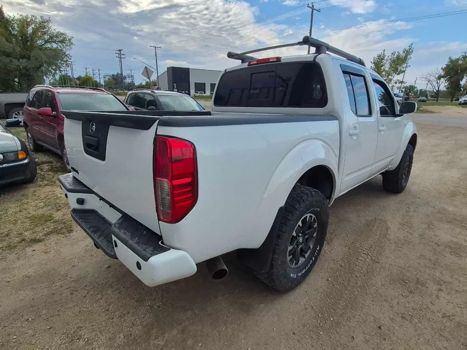 Nissan Frontier 2014 photo 5