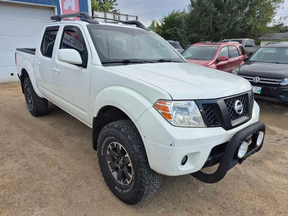 Nissan Frontier 2014 photo 3