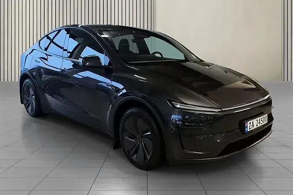 Tesla Model Y 2026 photo 2