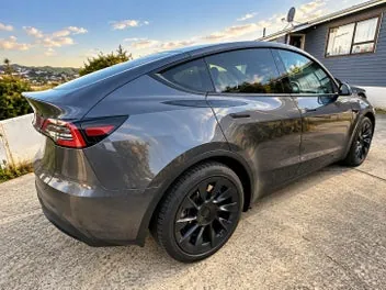 Tesla Model Y 2022 photo 2