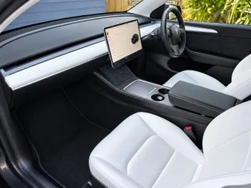 Tesla Model Y 2022 photo 4