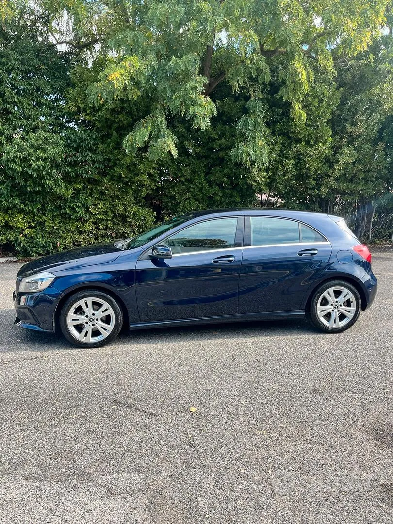 Mercedes-Benz A 180 D 2018 photo 2