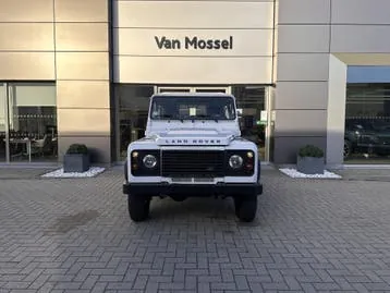 Land Rover Defender 2013 photo 2