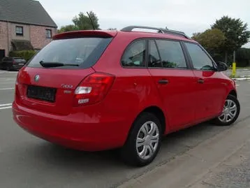 Skoda Fabia 2012 photo 2