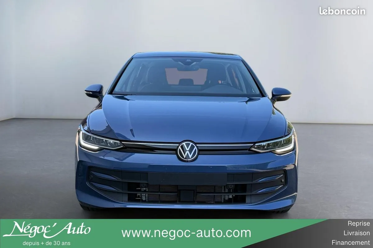 Volkswagen Golf 2025 photo 2