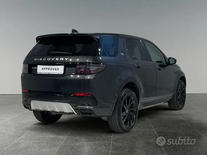Land Rover Discovery Sport 2024 photo 2