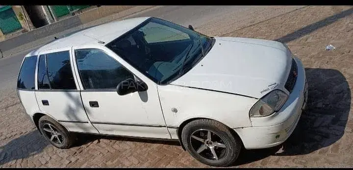 Suzuki Cultus