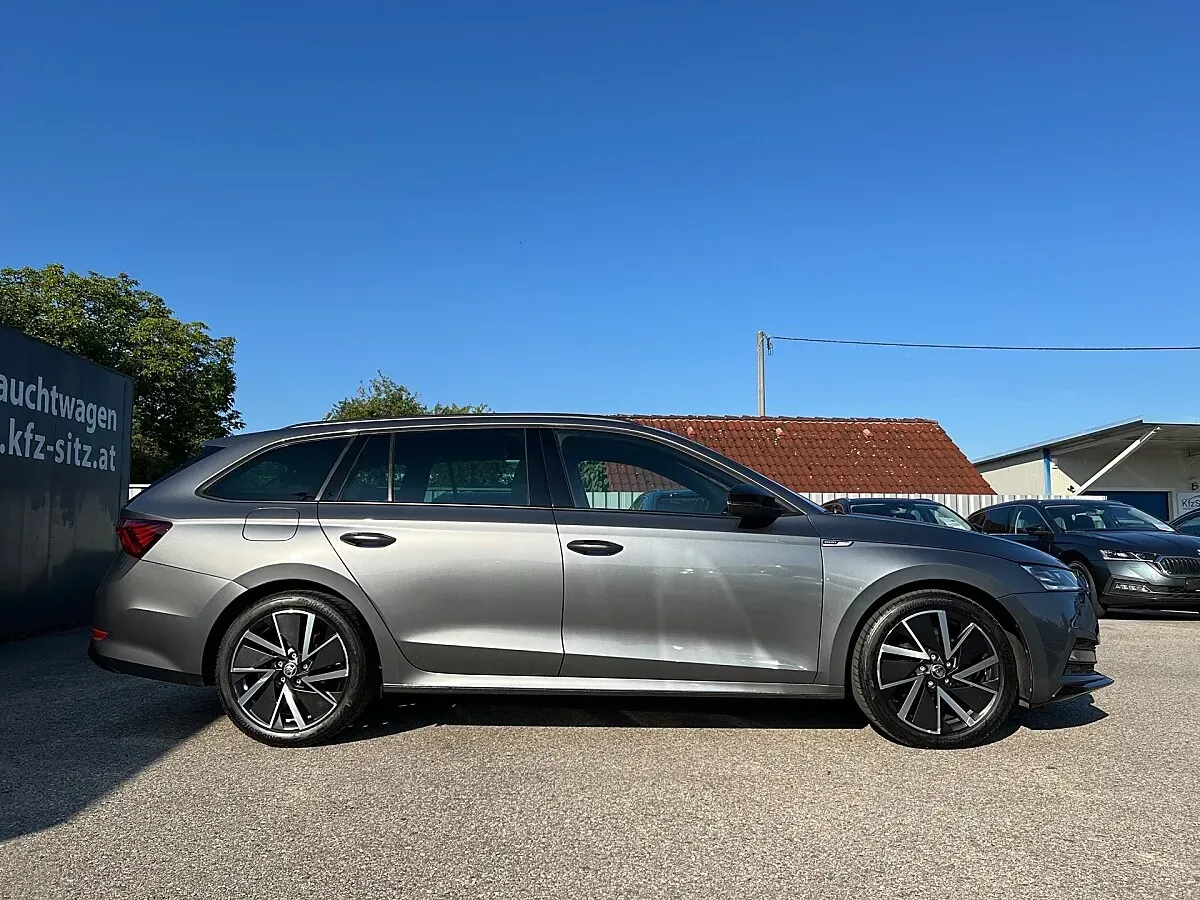 Skoda Octavia 2023 photo 2