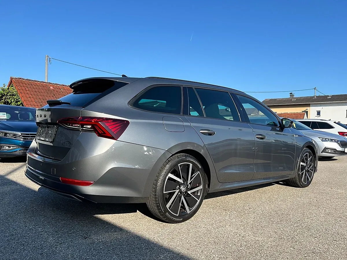 Skoda Octavia 2023 photo 3