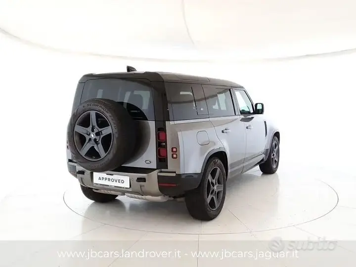 Land Rover Defender 2021 photo 2