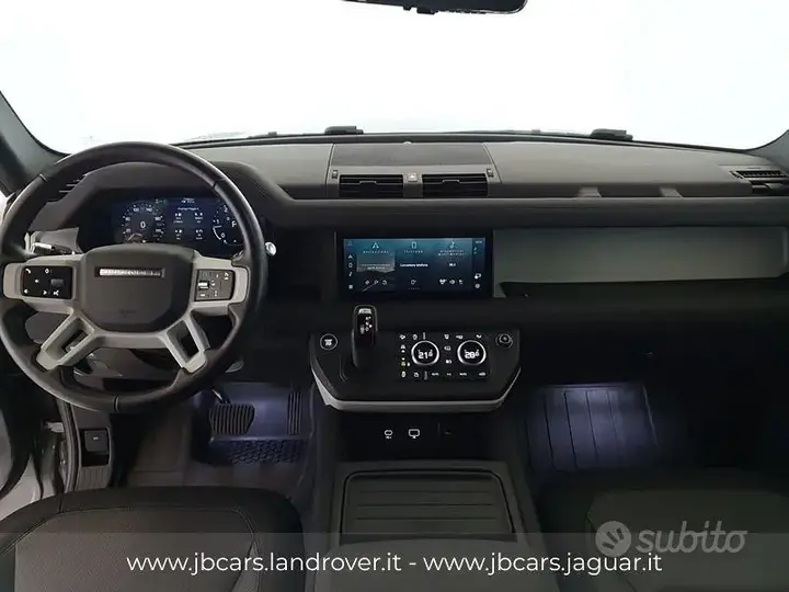 Land Rover Defender 2021 photo 4