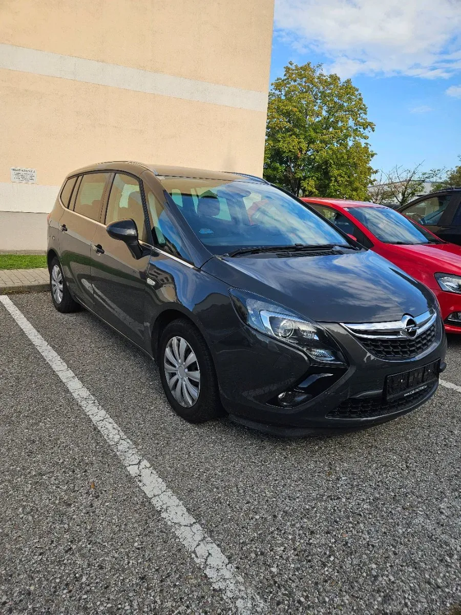 Opel Zafira Tourer 2015 photo 2