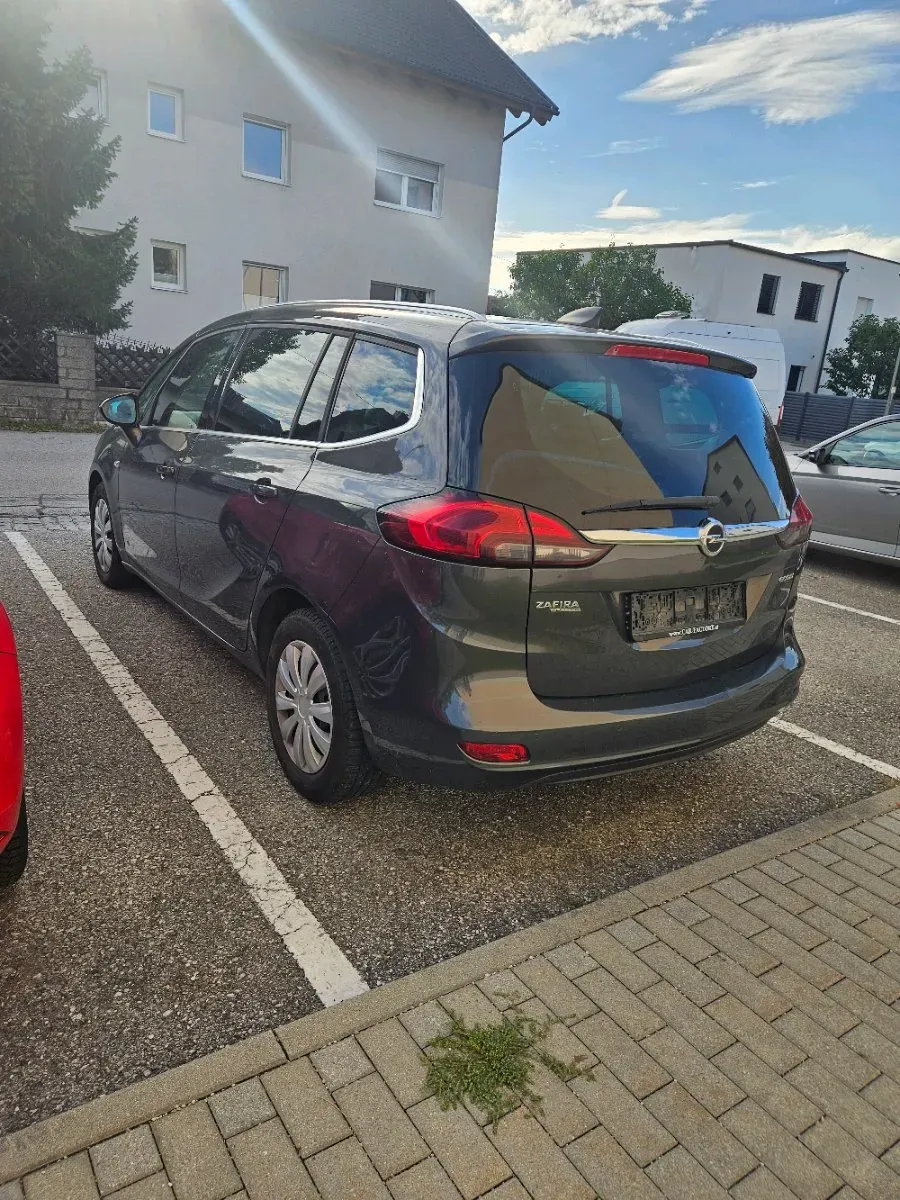 Opel Zafira Tourer 2015 photo 3
