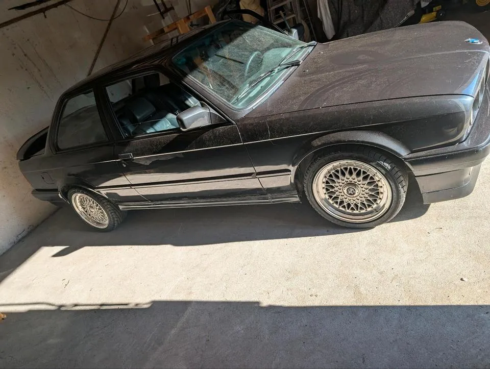 BMW E30