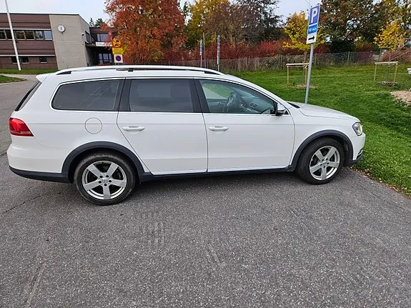 Volkswagen Passat Alltrack 2015 photo 2