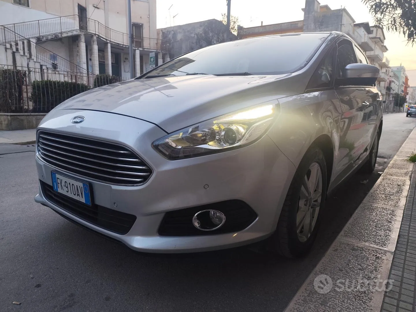 Ford S-Max 2017 photo 2