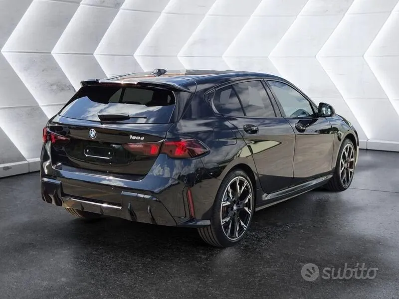 BMW 1 Series 2026 photo 4