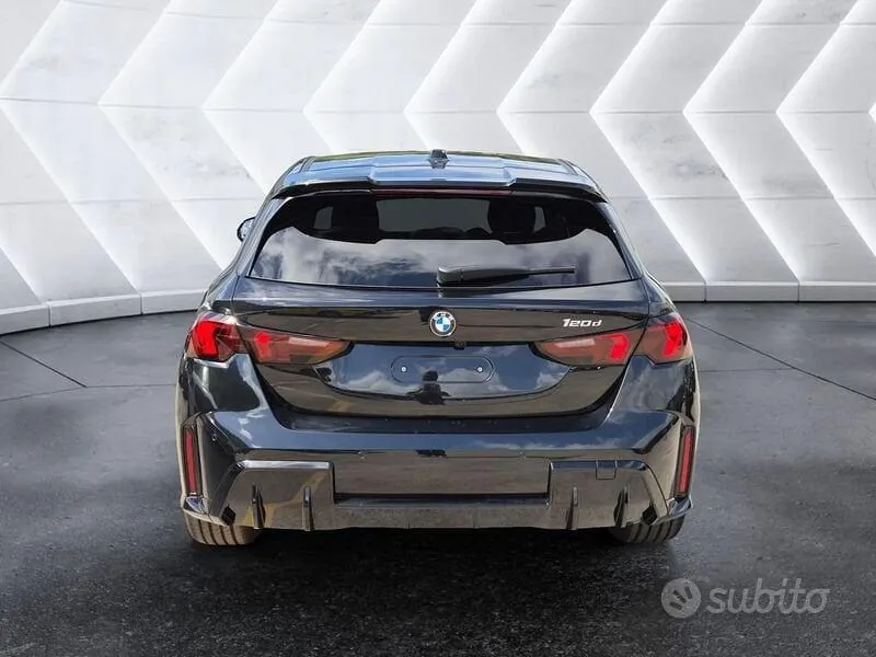 BMW 1 Series 2026 photo 3