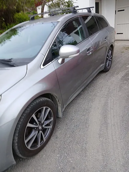 Toyota Avensis 2013 photo 3