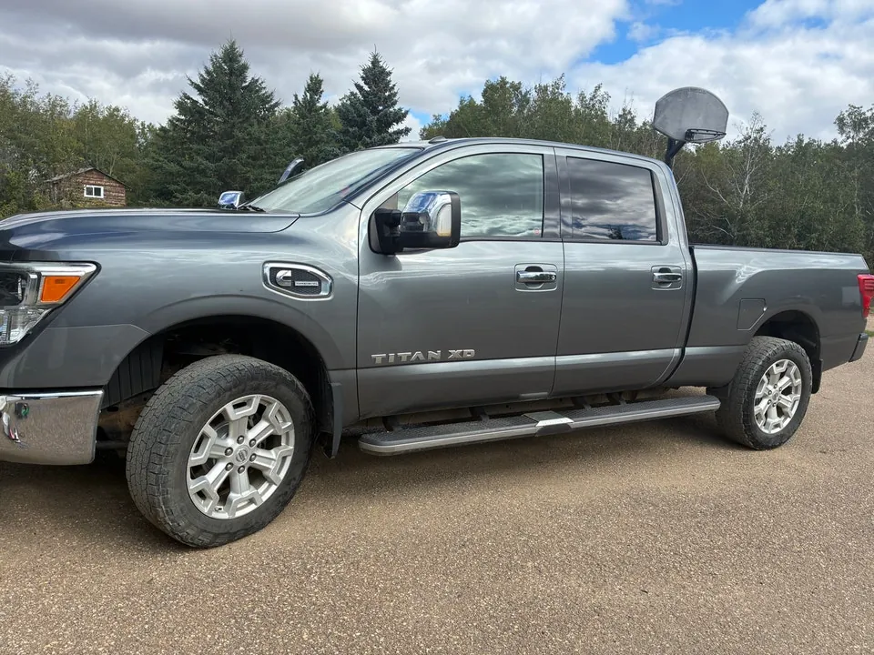 Nissan Titan