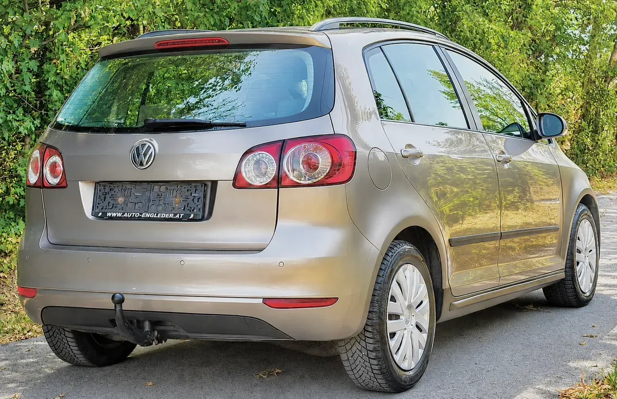 Volkswagen Golf 2011 photo 3