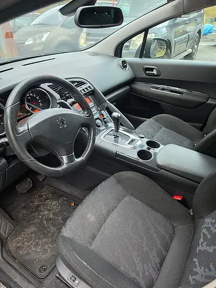 Peugeot 3008 2010 photo 5