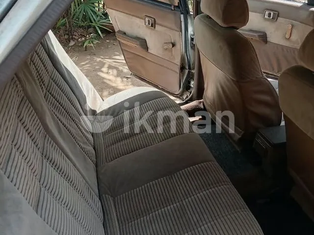 Toyota Carina 1985 photo 5