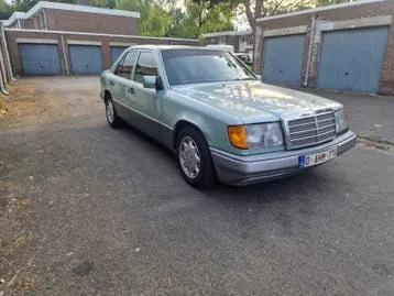 Mercedes-Benz W124