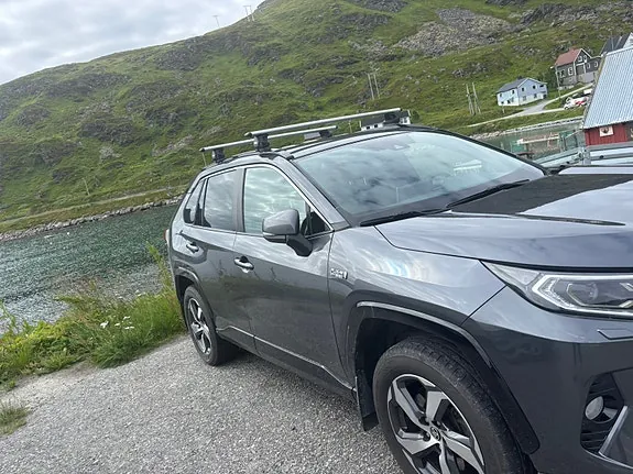 Toyota Rav4 2021 photo 2