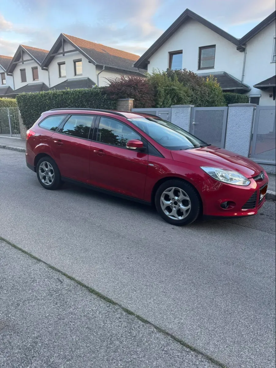Ford Focus 2012 photo 3