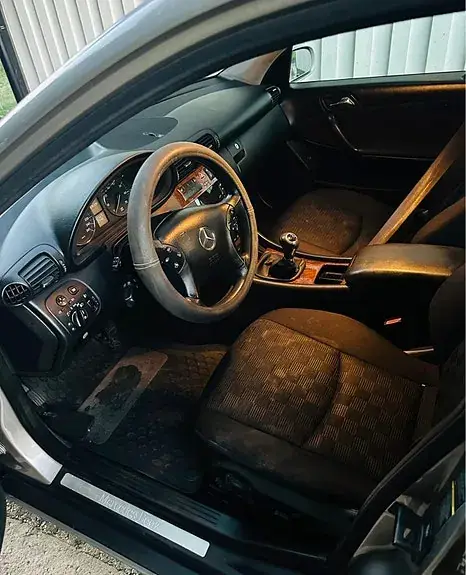 Mercedes-Benz C180 2006 photo 5