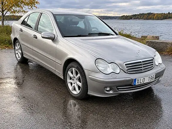 Mercedes-Benz C180 2006 photo 2