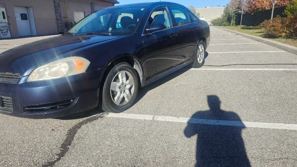 Chevrolet Impala 2010 photo 2