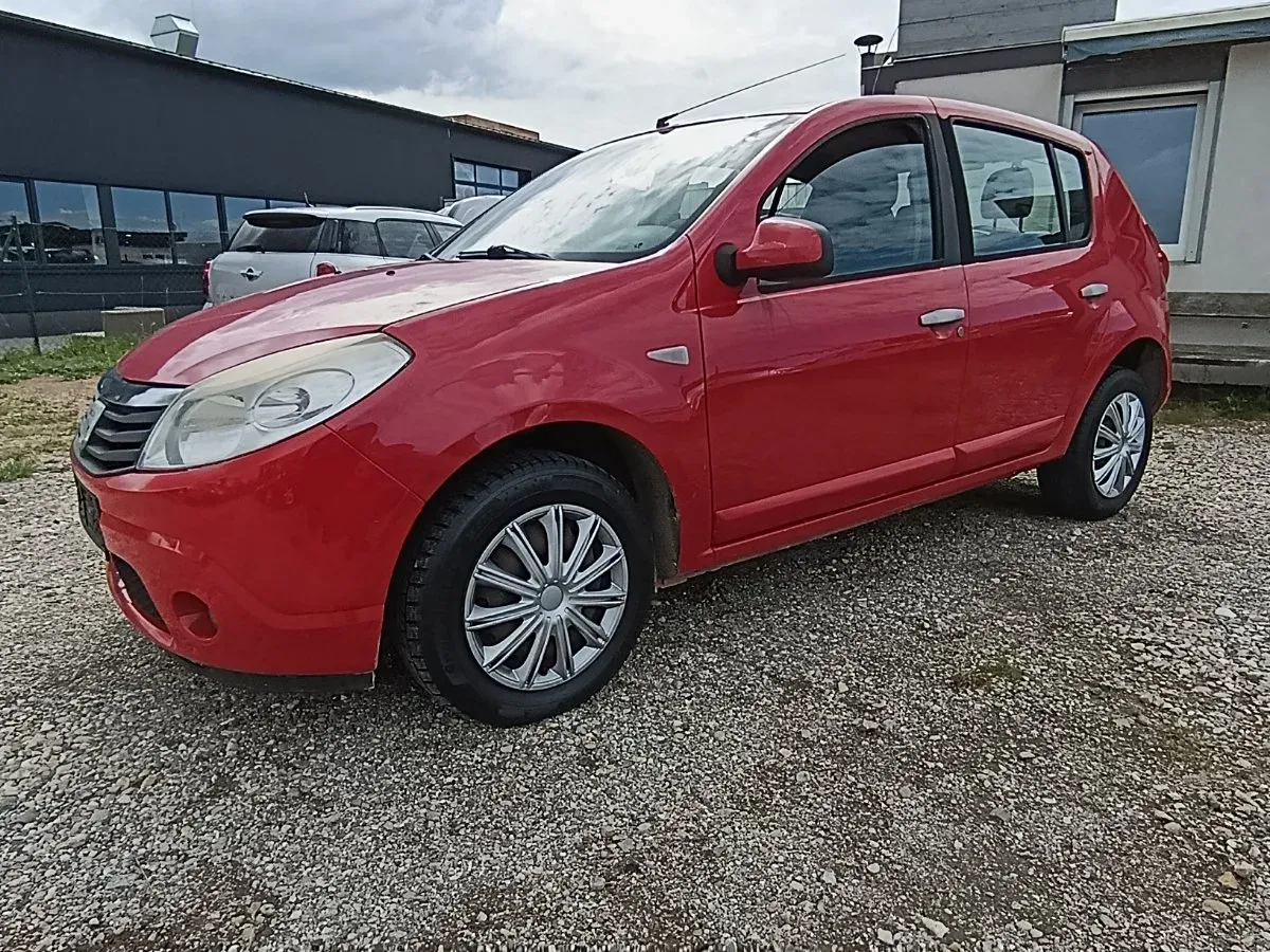 Dacia Sandero 2009 photo 2