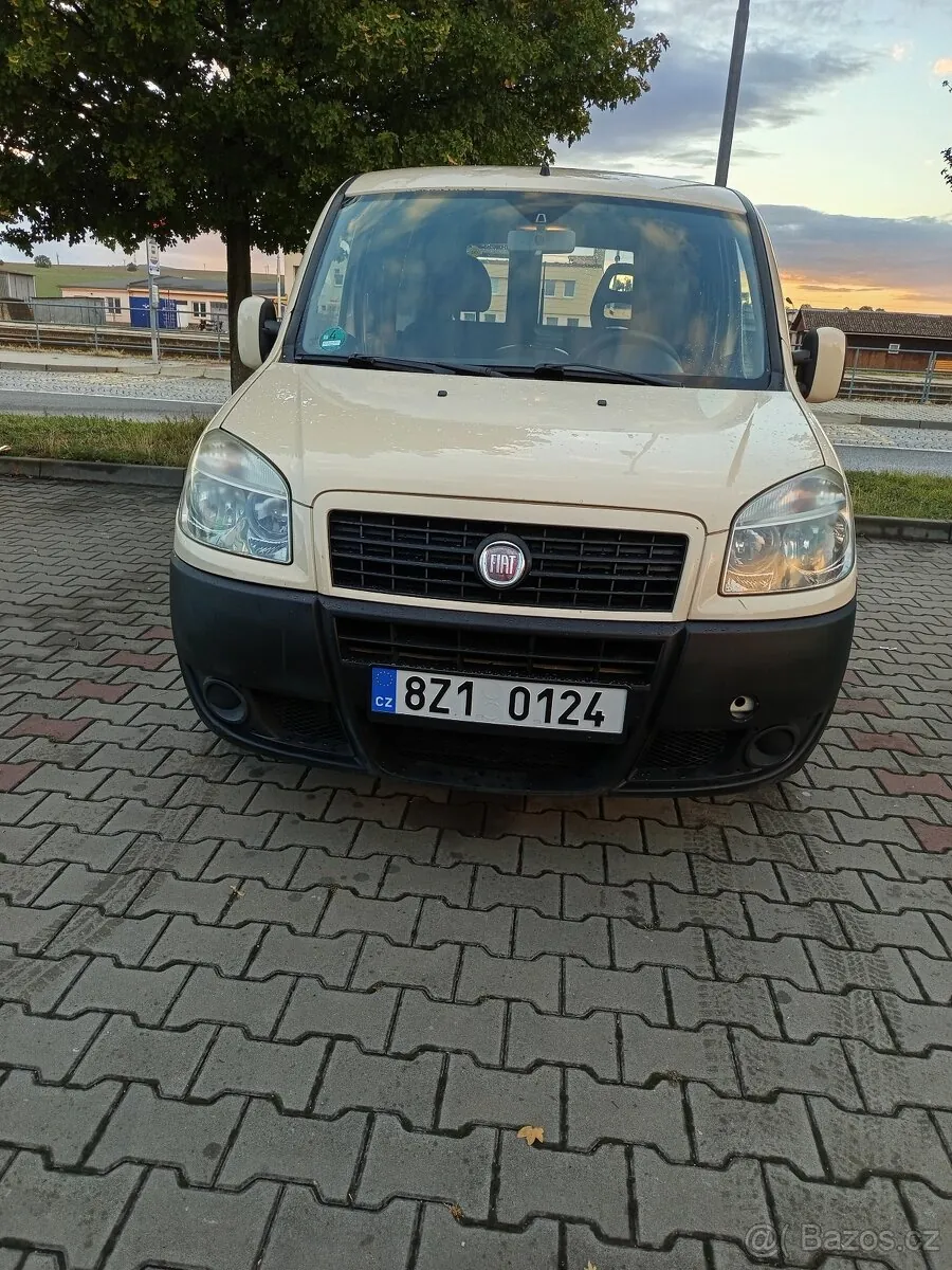 Fiat Doblo 2009 photo 2