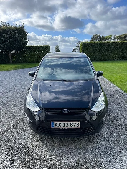Ford S-Max 2012 photo 2