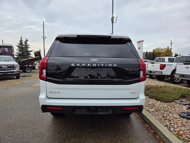 Ford Expedition 2025 photo 4