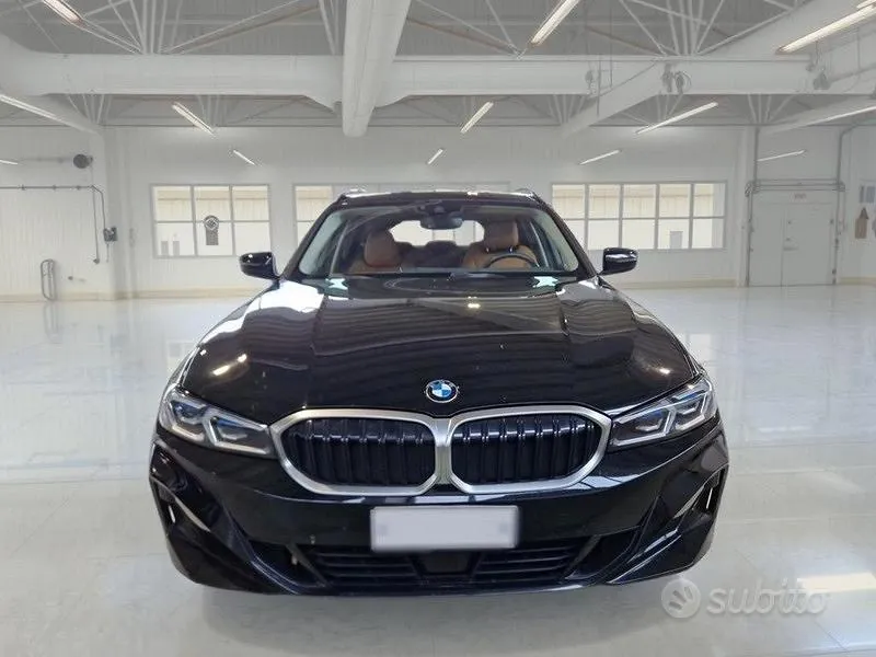 BMW 3 Series 2023 photo 2