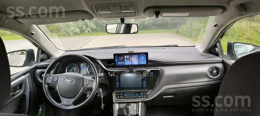Toyota Corolla 2017 photo 2