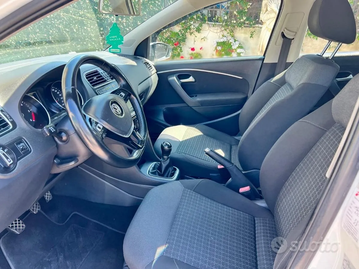 Volkswagen Polo 2015 photo 3