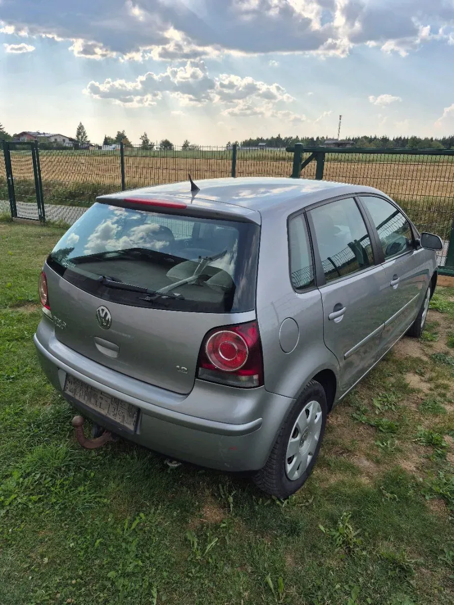 Volkswagen Polo 2008 photo 2