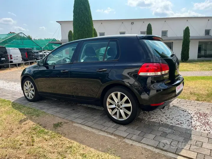 Volkswagen Golf 2011 photo 2