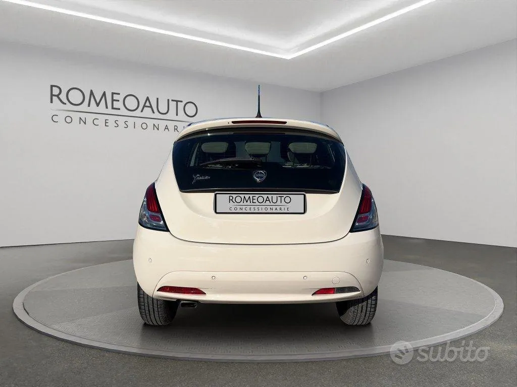 Lancia Ypsilon 2018 photo 5