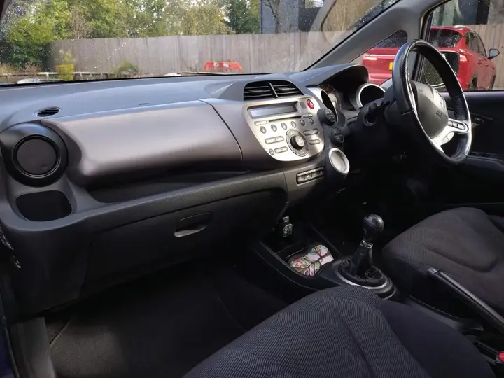 Honda Jazz 2010 photo 3