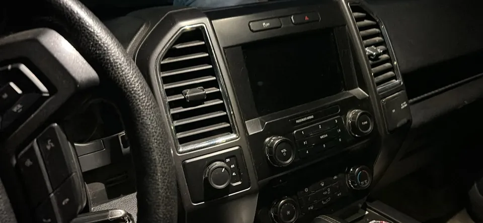 Ford F-150 2015 photo 2
