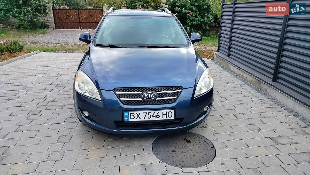 Kia Ceed 2009 photo 2
