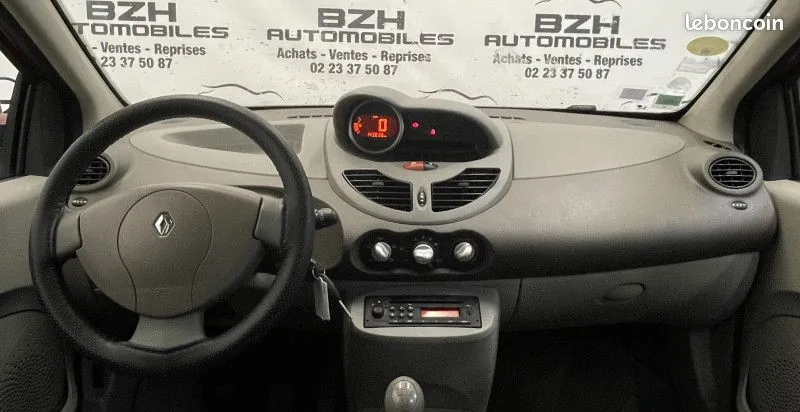 Renault Twingo 2010 photo 3