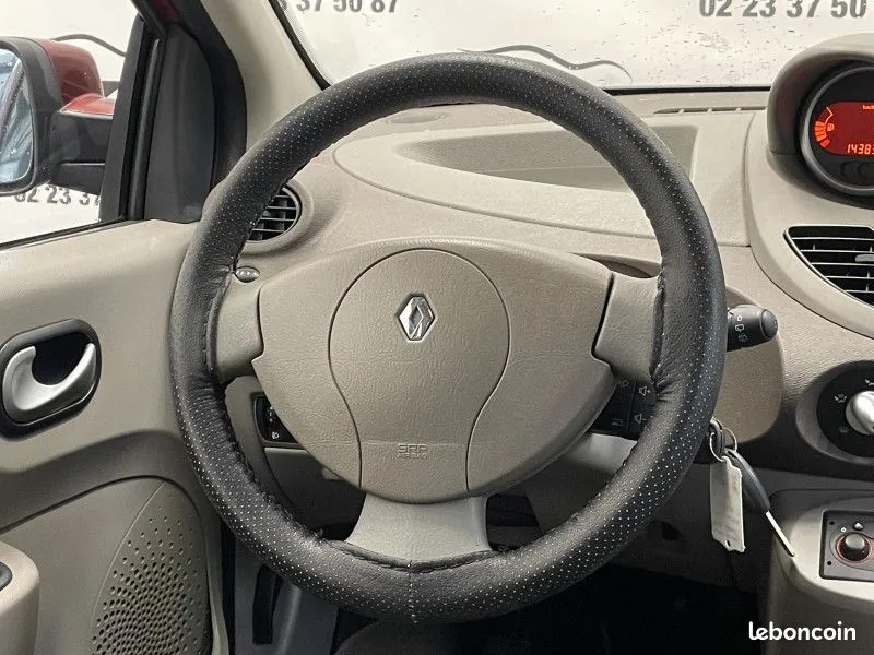 Renault Twingo 2010 photo 4